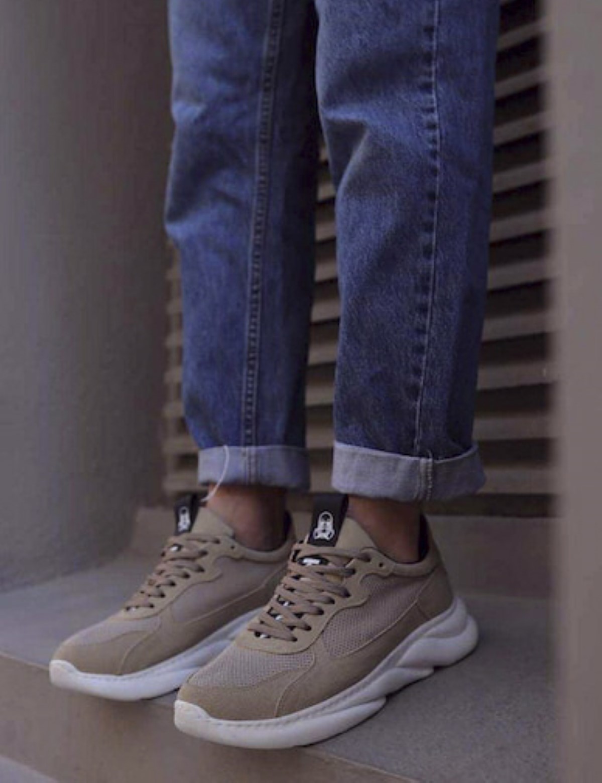 Ανδρικά μπεζ Sneakers σουέτ ανάγλυφη σόλα 0652020S φωτογραφία